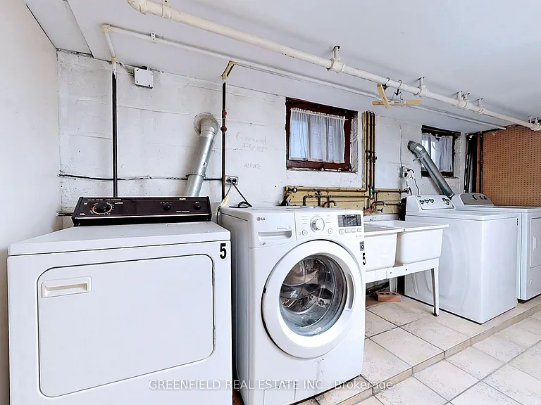 1747 Bayview Ave #UPPER — Photo 30