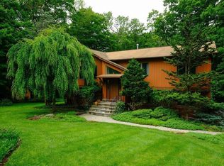 29 Eagle St, Chestnut Ridge, NY 10977