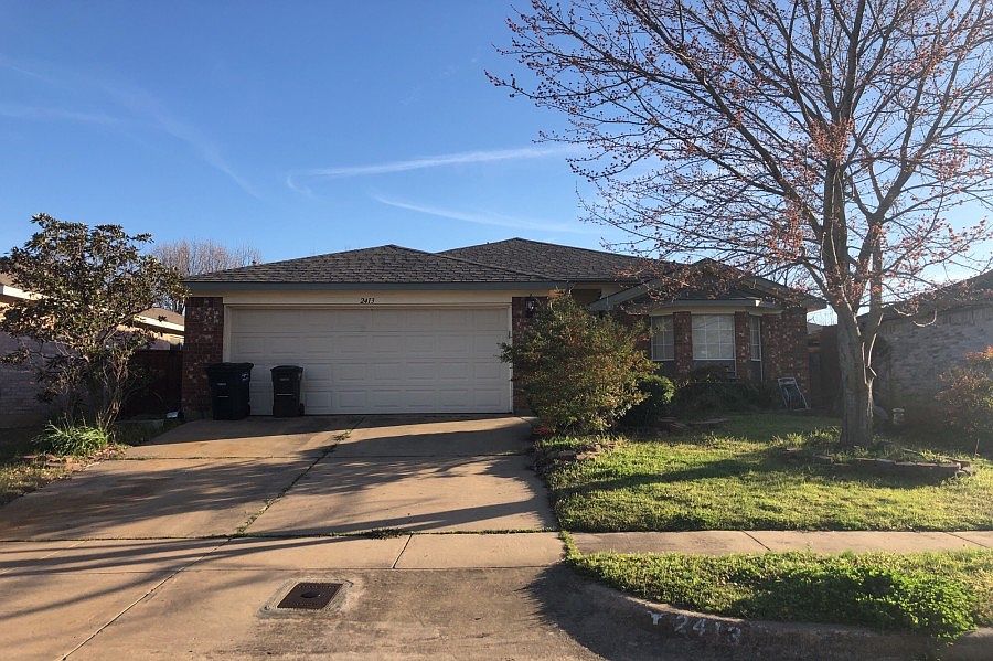 1st image of 2413 Laurel Hill Ln