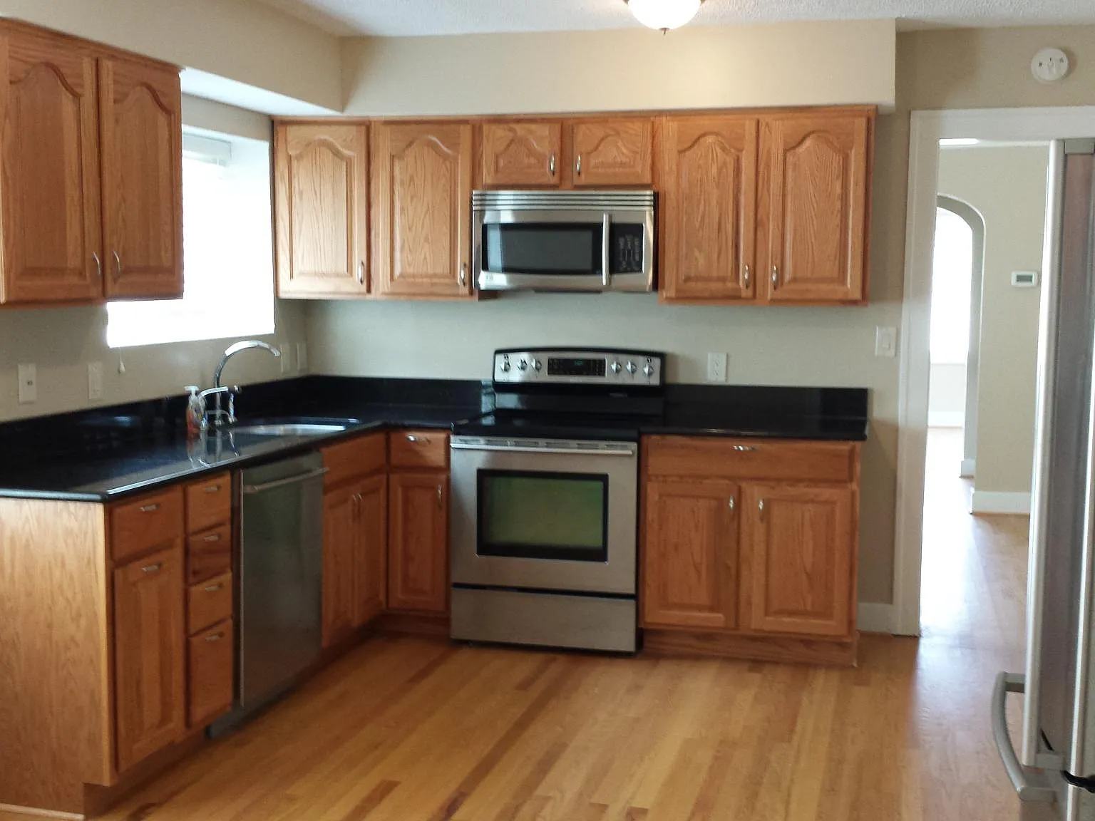2 bed, 1350 sqft, $2,000 — Photo 4