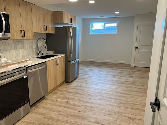 3rd image of 211 Kinglet Blvd NW #211