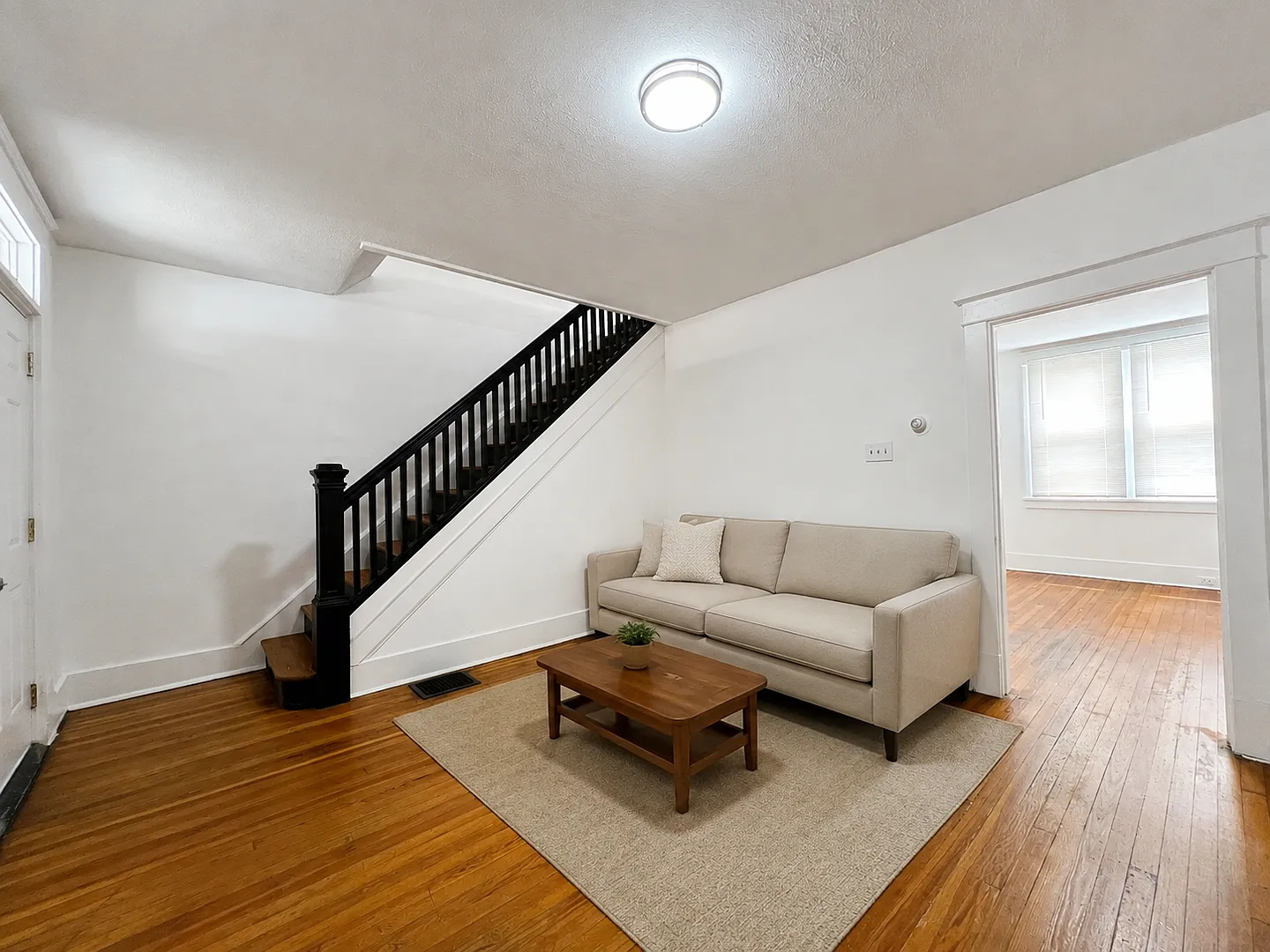 Spacious 3-Bedroom Townhome with Private Basement and Laundry Hookups — Photo 2