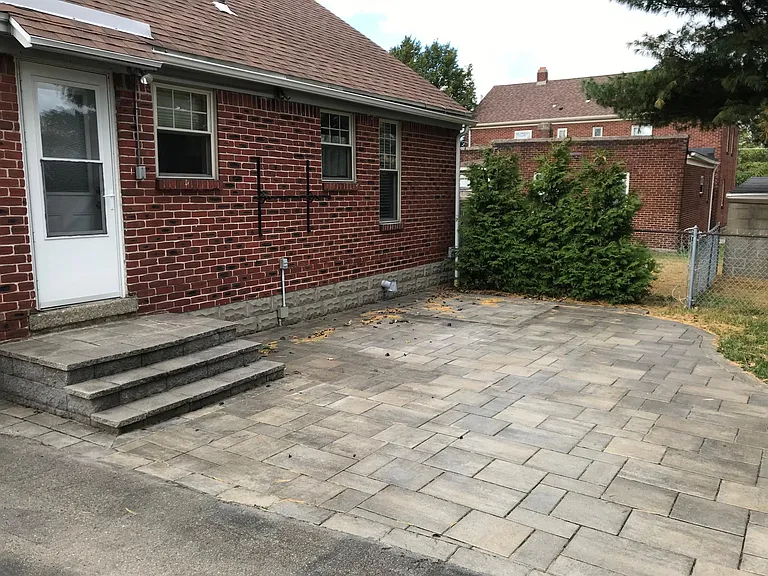 613 Japan St — Photo 18