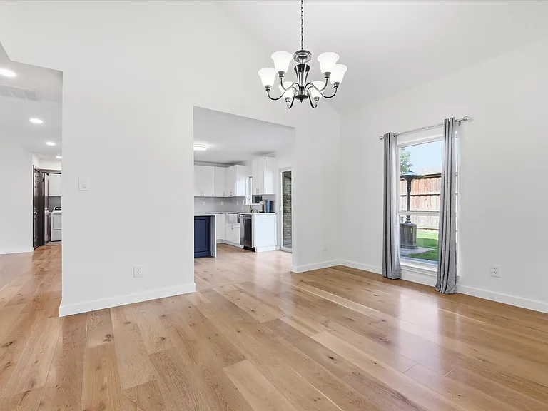4549 Fremont Ln — Photo 11