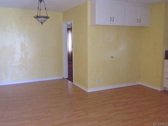 4th image of 5047 Gaviota Ave