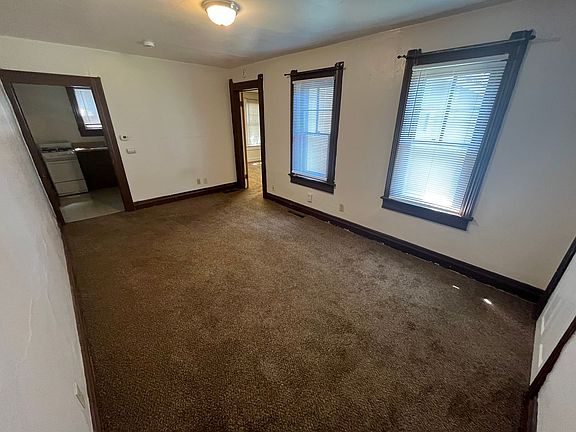 2nd image of 202 Pierce St #204