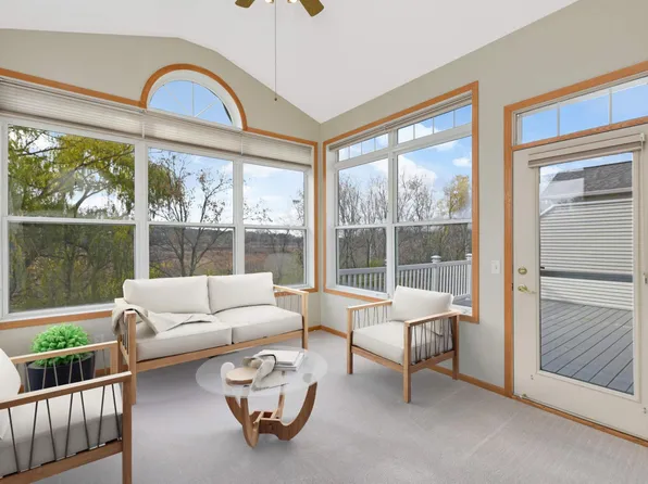 822 Woodduck Dr, Woodbury, MN 55125