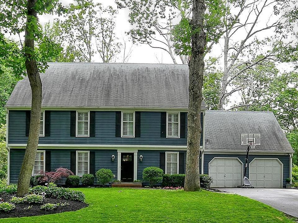 1st image of 494 Old Orchard Cir