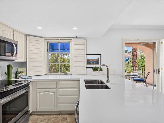 4th image of 500 E Amado Rd Unit 313