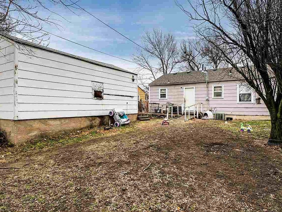 2nd image of 319 N Custer Ave