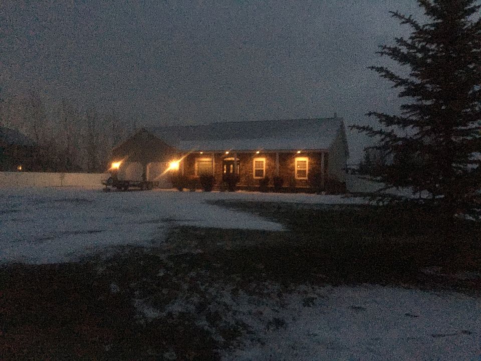 2nd image of 3379 White Pine St