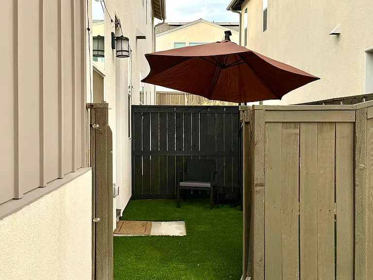 2415 Calle Grandon — Photo 19