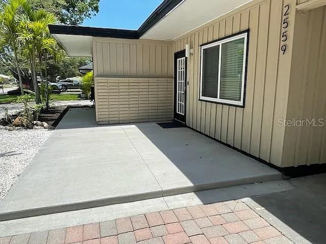 2559 E Paulstan Ct — Photo 3