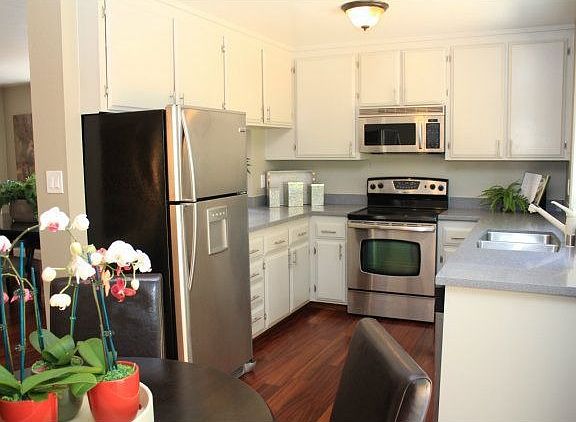 4th image of 610 Alameda De Las Pulgas