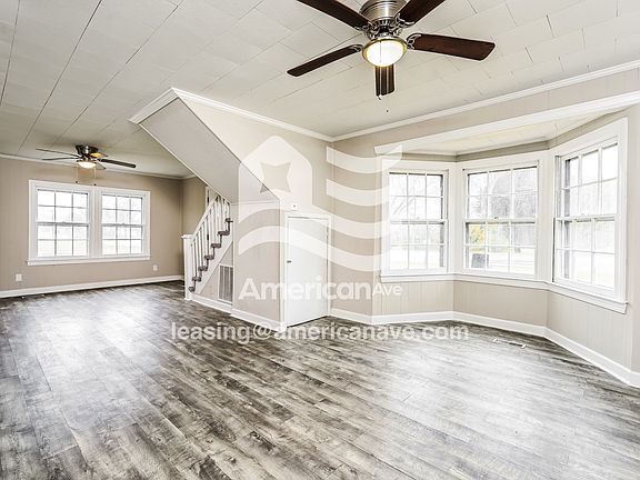 34570_002_living_room_13653901.jpg