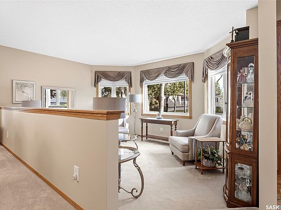 4th image of 18 Greencrest Bay