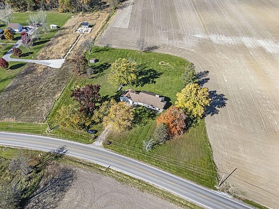 3rd image of 9598 Hayden Run Rd