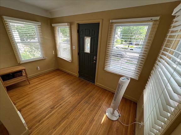 4th image of 347 Goodrich Ave