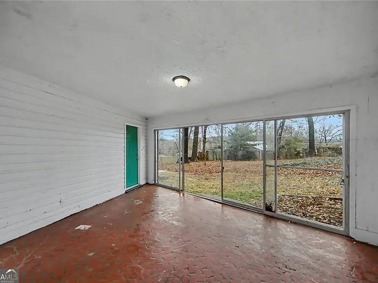 725 Matilda Pl N — Photo 23