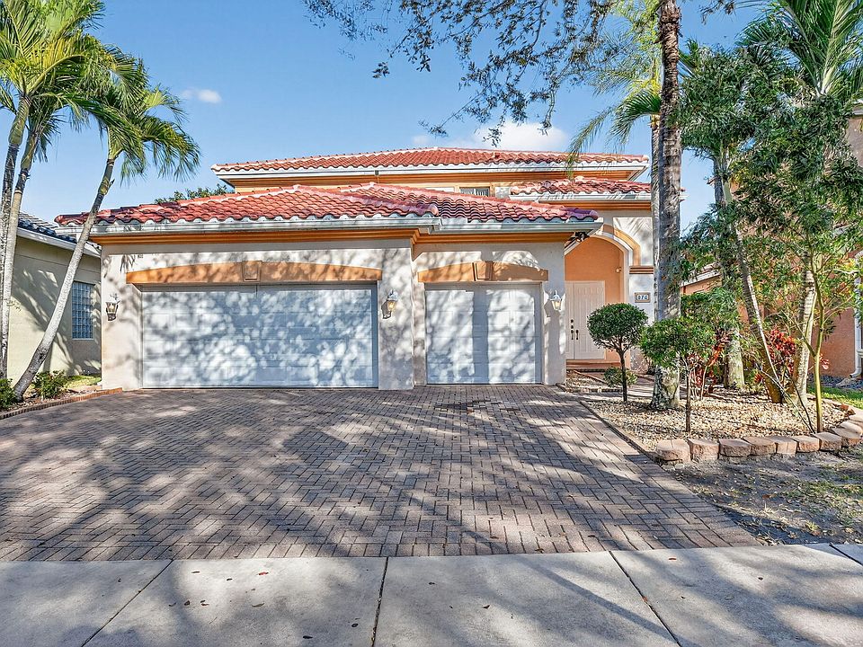 1st image of 876 Gazetta Way