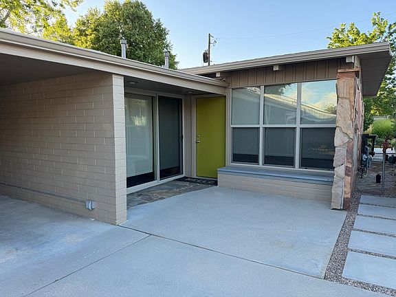 Front Entryway