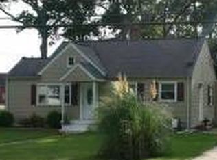 11 Ferguson Ln, Newport News, VA 23601