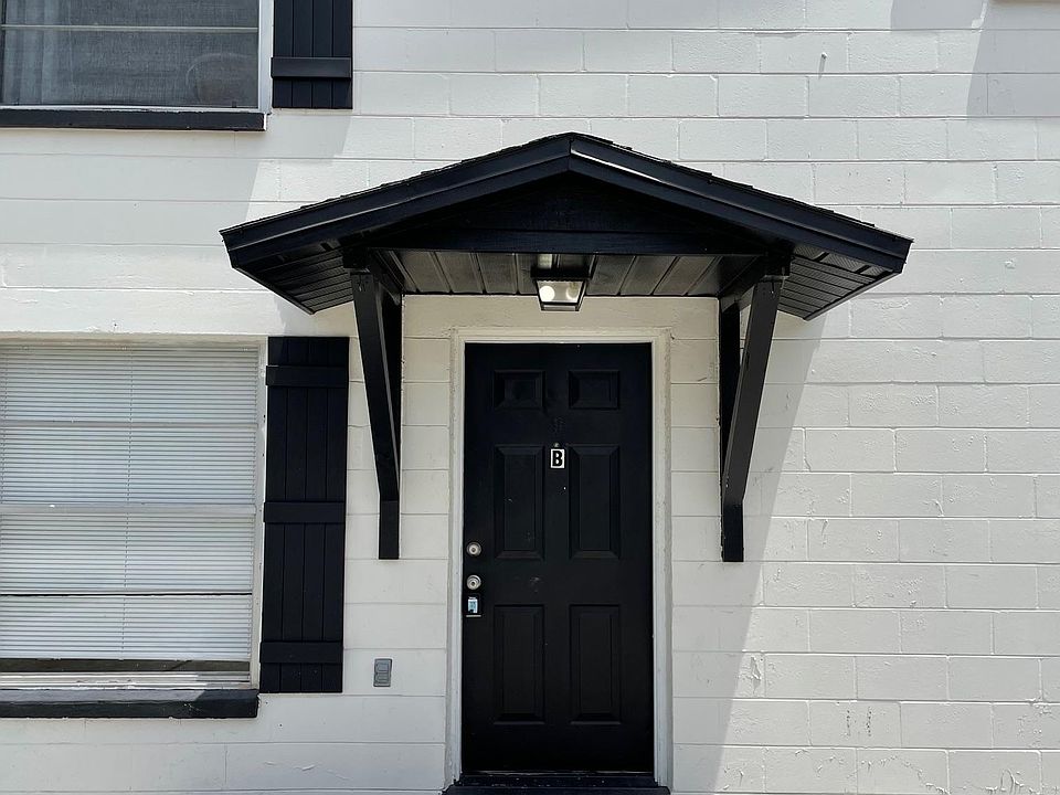 Front of 208 Apartment B
