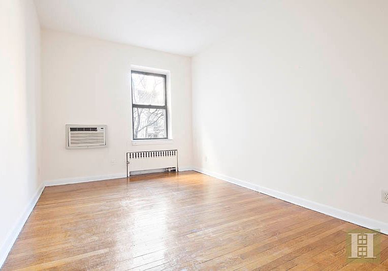 2nd image of 275 W 73rd St APT 4C