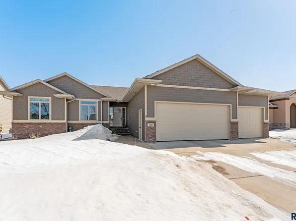 720 S Prairie Ave, Tea, SD 57064