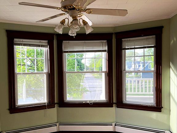 4th image of 39 Furber Ave Floor 2