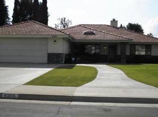 9305 Steinbeck Ln, Bakersfield, CA 93311
