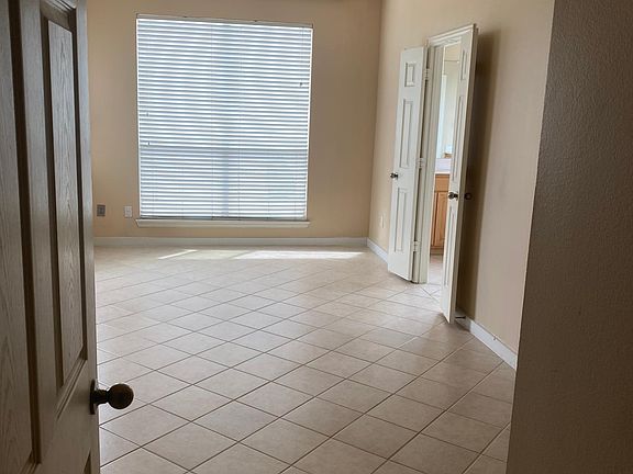 4th image of 5817 Southern Hills Dr #1