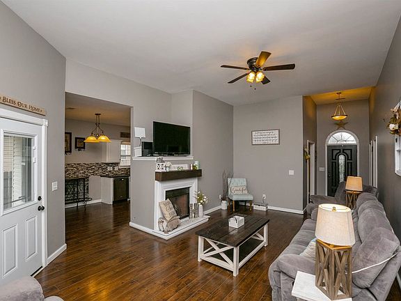 4th image of 1131 Flat Stone Dr