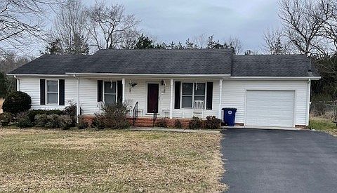 1st image of 218 Tremont Dr
