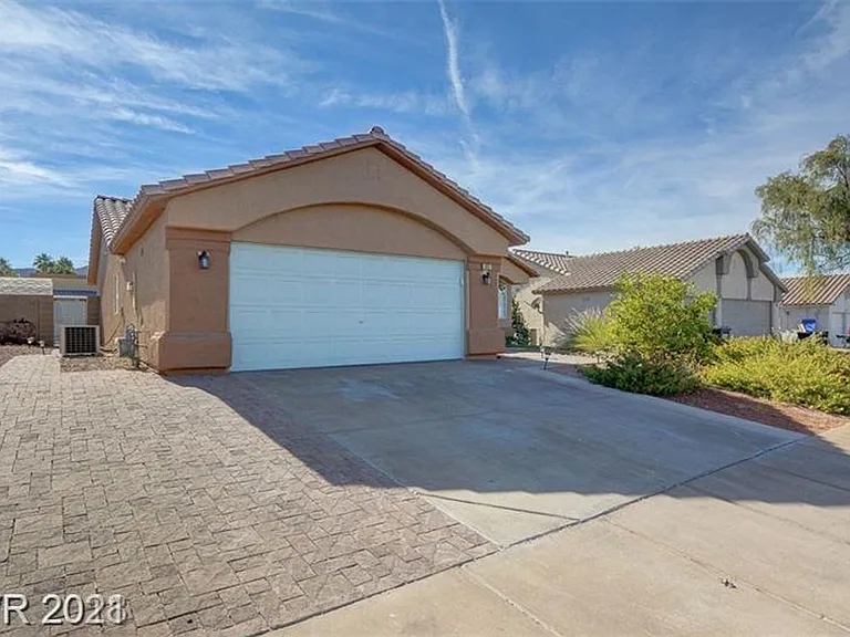437 Waterwheel Falls Dr — Photo 23
