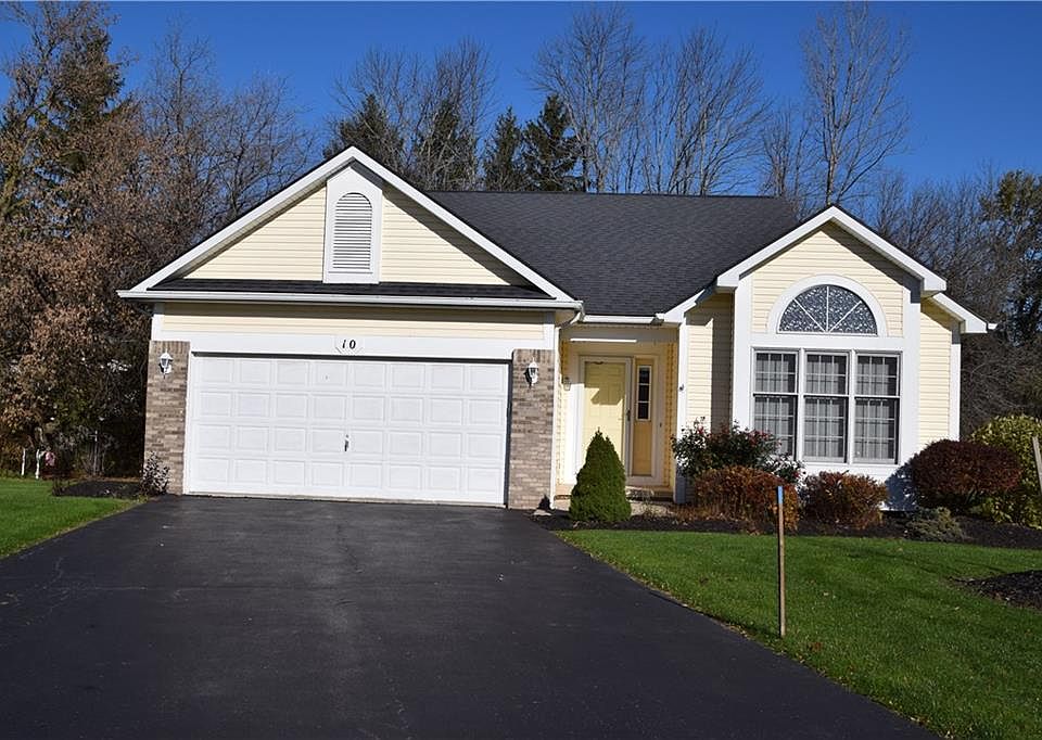 1st image of 10 Lilly Pond Cir