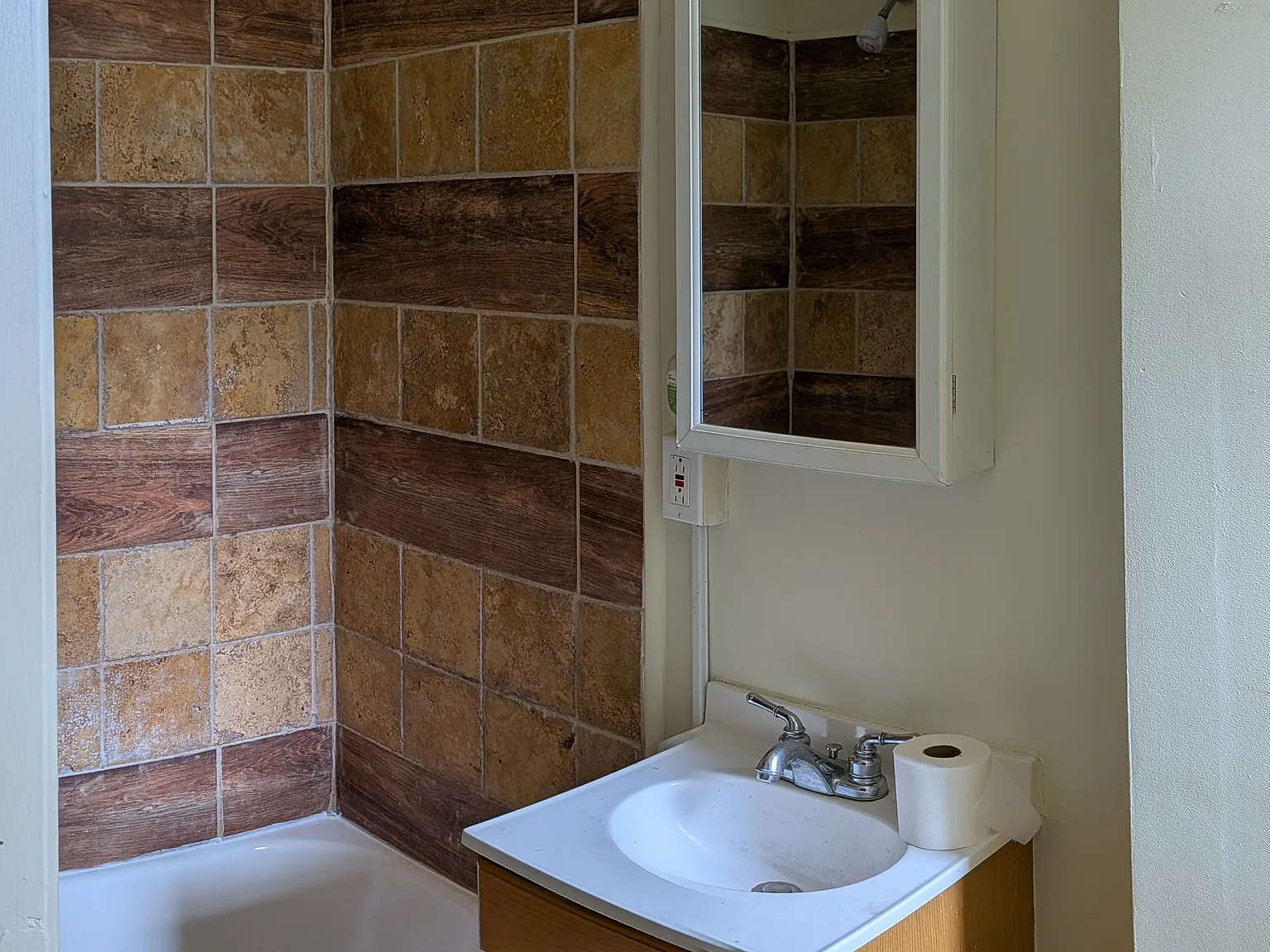2 bed, 712 sqft, $1,025 — Photo 4