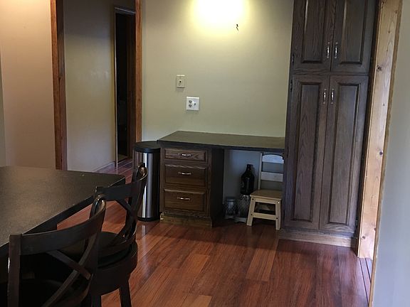 5th image of 3920 Yarbrough Dr