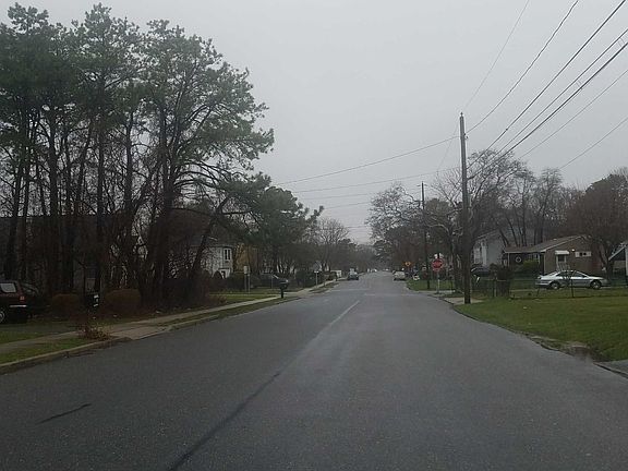4th image of 28 Jamaica Ave