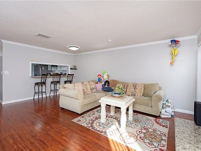 21040 Parthenia St APT 23, Canoga Park, CA, 91304