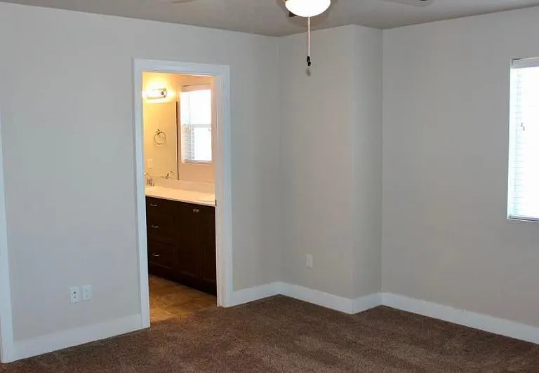 173 E Fiddlers Canyon Rd #60 — Photo 15