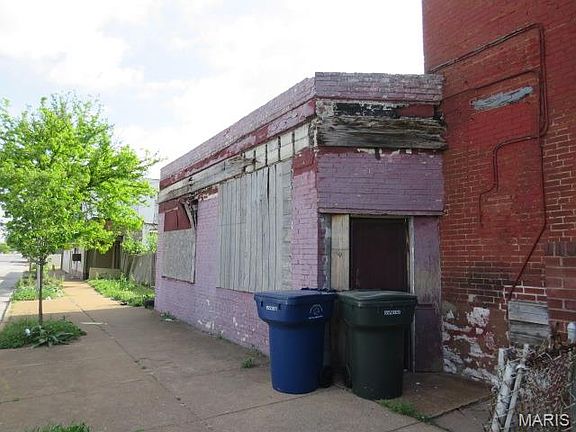 2nd image of 4000 N Grand Blvd