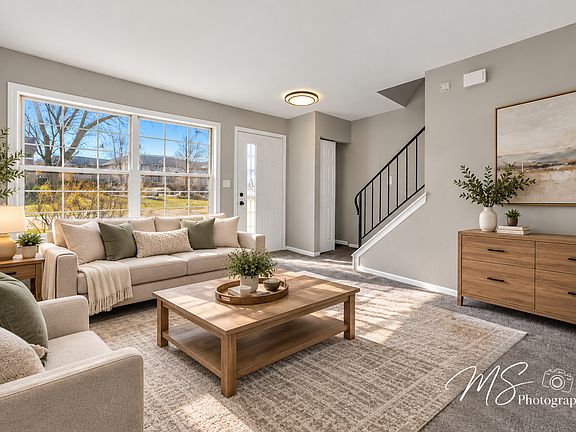 2nd image of 1784 McCormick Ln