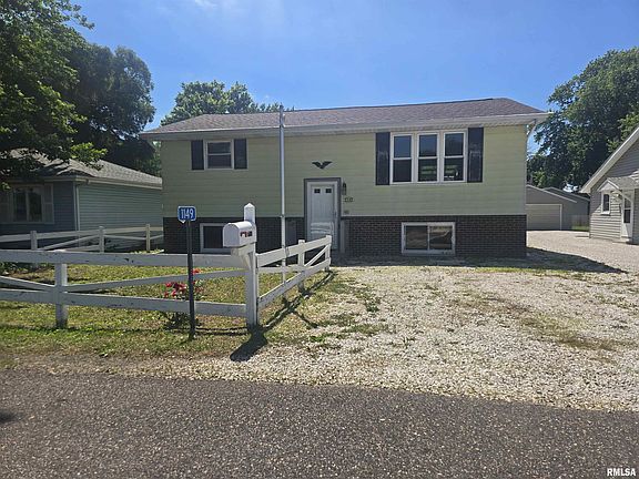 2nd image of 1149 Perry St