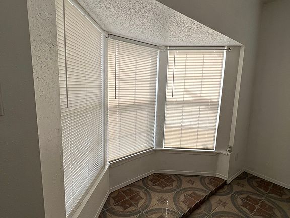 3rd image of 1221 Delaware St #1