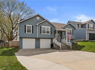 13733 Lawrence Ave, Bonner Springs, KS 66012