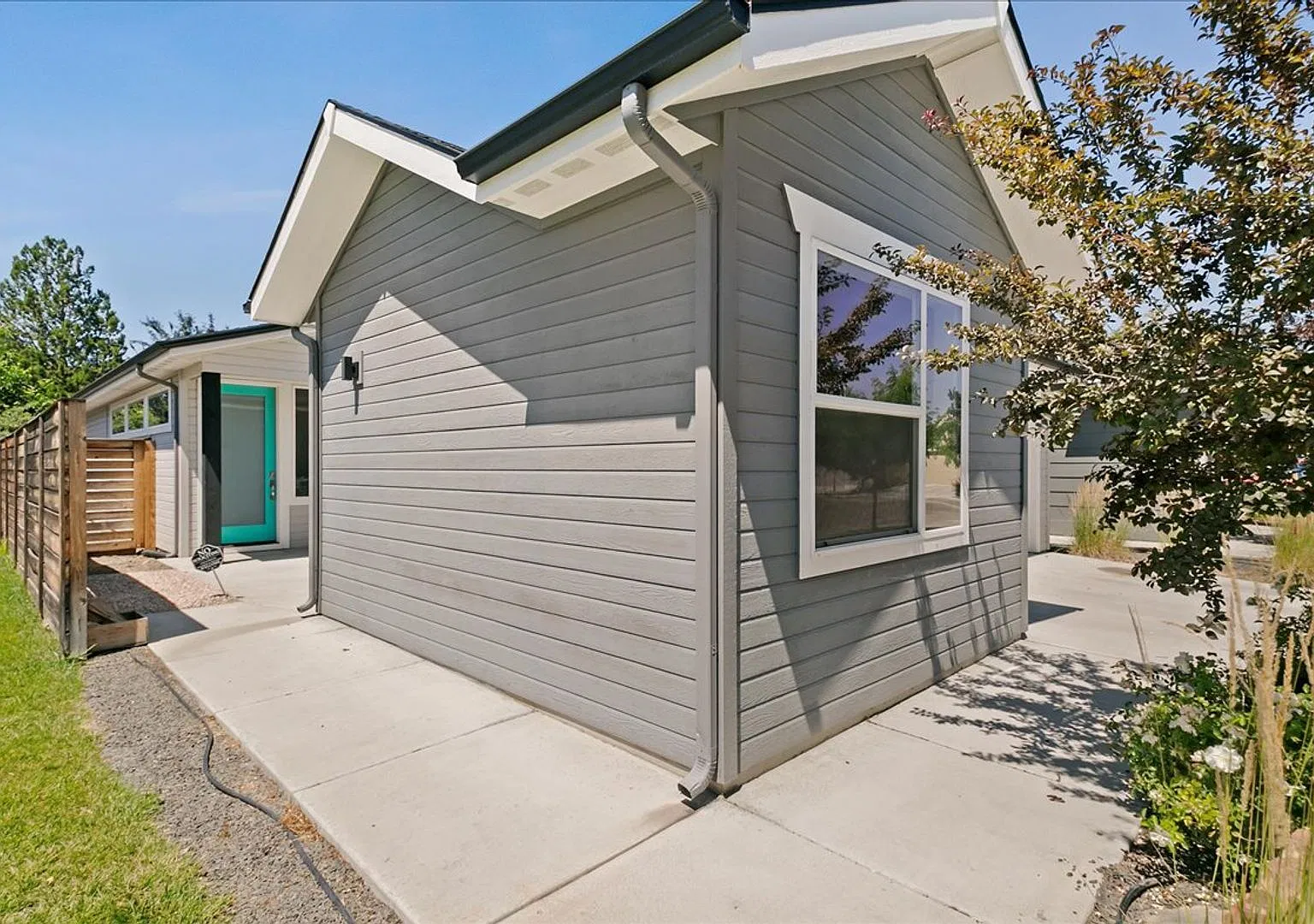 West Boise Bungalow with Modern Upgrades & Prime Location — Photo 2