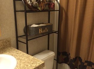 Beverly Ln, Nassau, NY 12123