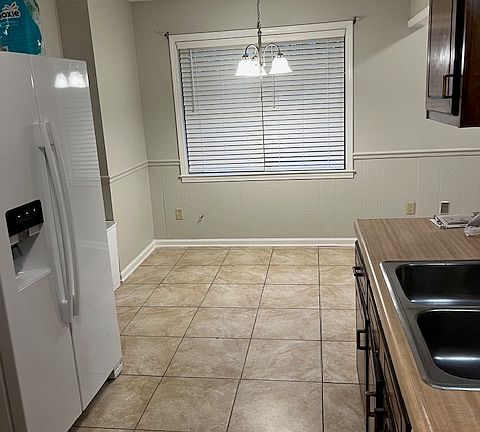 3rd image of 8454 Farmington Dr E