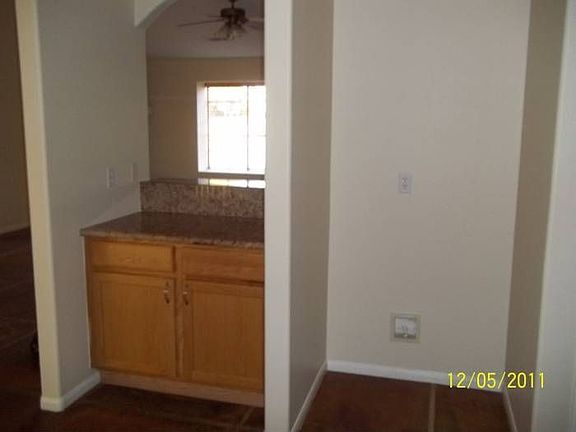 Kitchen Pass Thru to LR